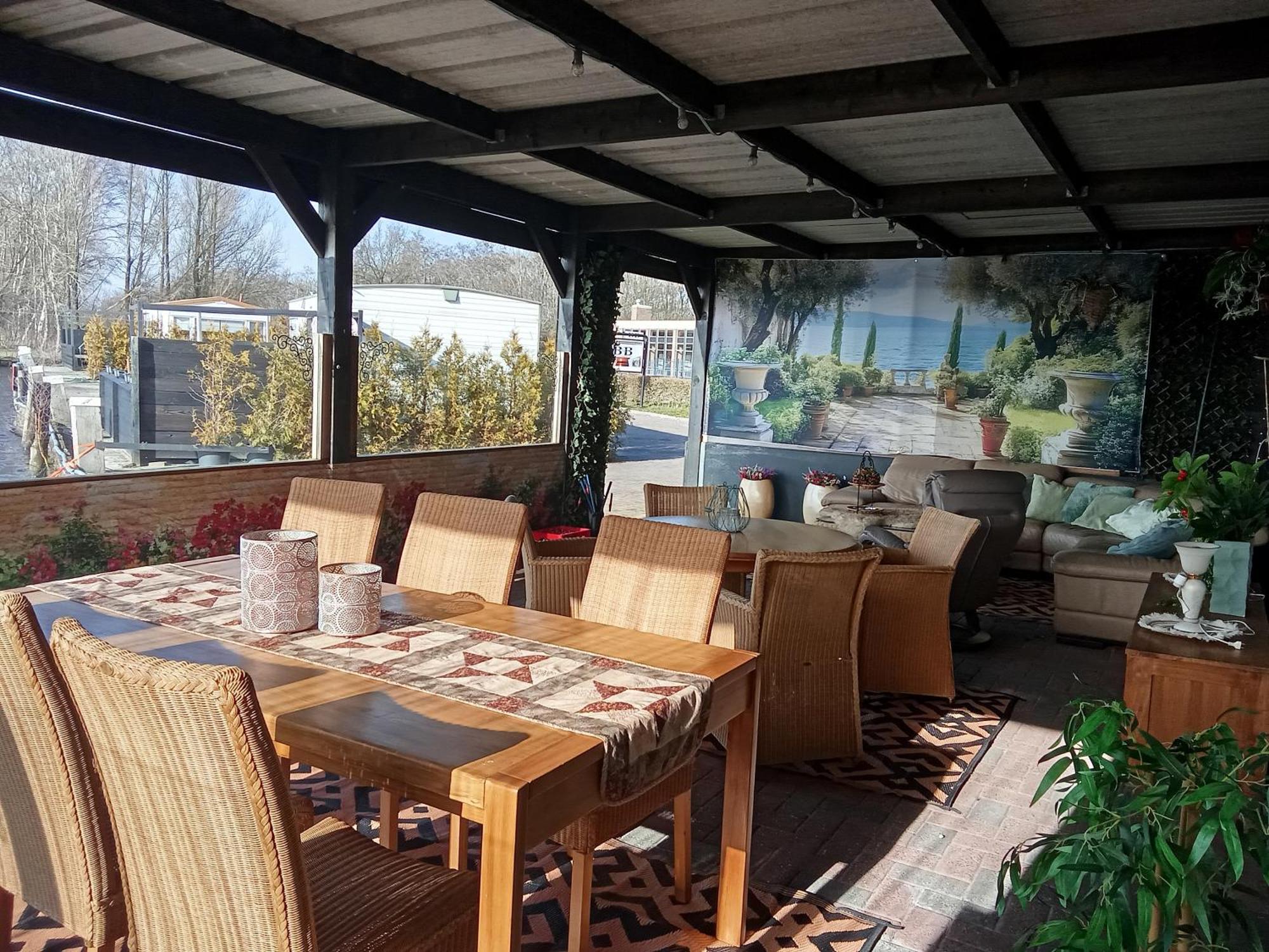B&B Aan Het Water Earnewald Luaran gambar